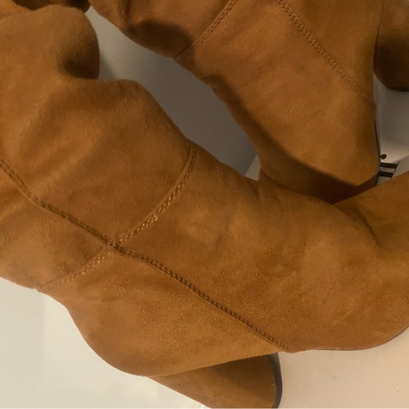 Fall boots - Picture 2 of 6